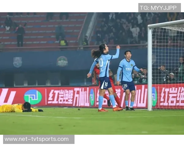 中国足球乌龙球频现背后的原因与影响分析 中国足球乌龙球频现背后的原因与影响分析